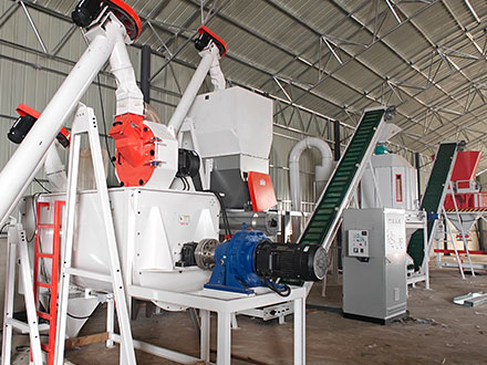 The SZLH320 feed pellet production plant has been installed in Inner Mongolia Province, China