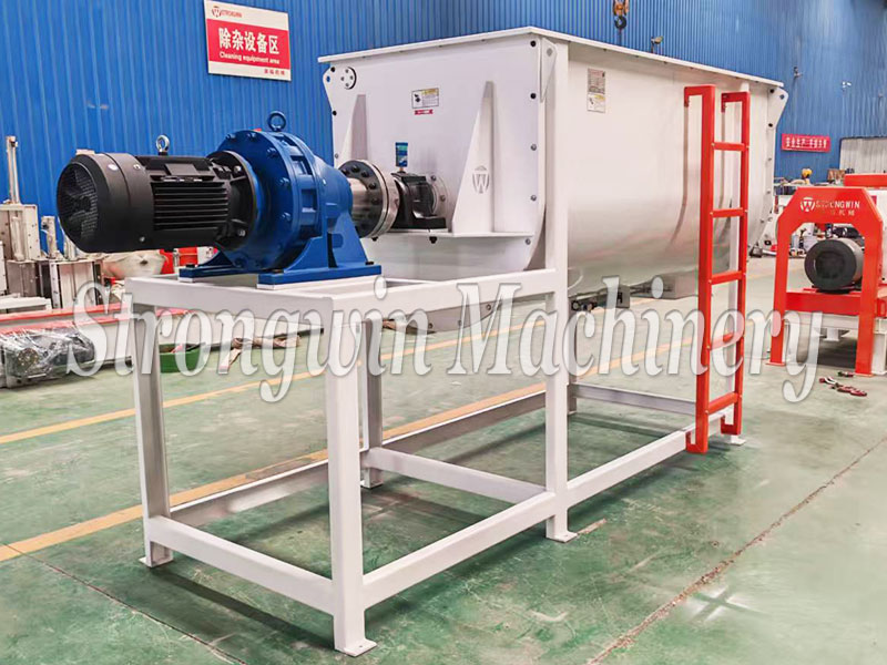 chicken feed mixing machine