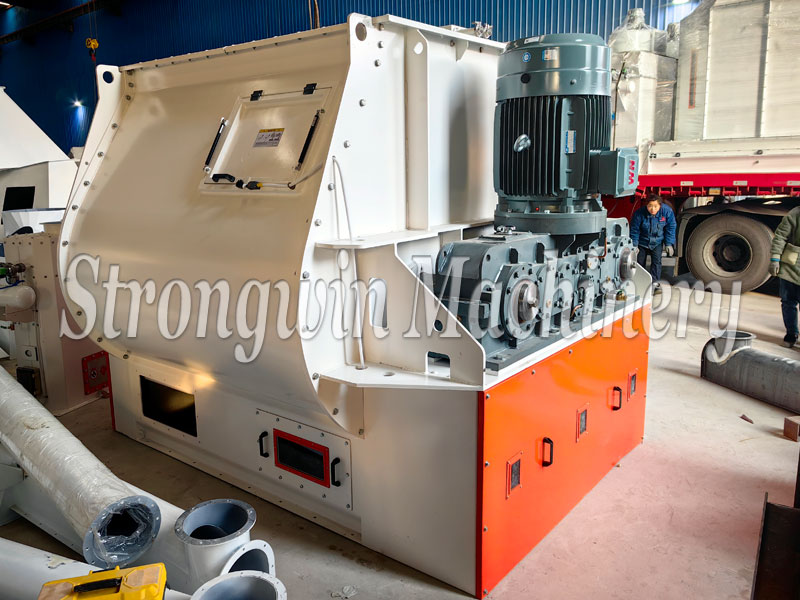 poultry feed mixing machine