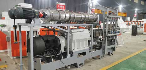 Complete Set feed extrusion plant has been sent to Ukraine