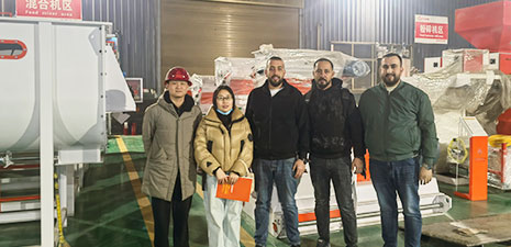 Customers from Palestine visit our feed production machine factory