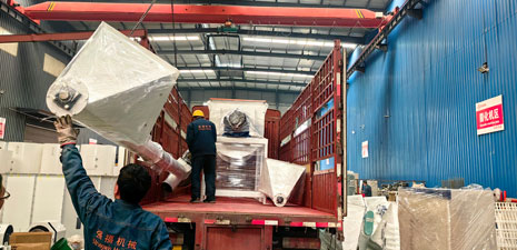 Powder mixing machine and conveyor packing and shipping to Zhejiang Province