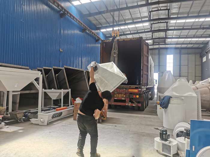 Customers in Uzbekistan ordered 2 sets of SZLH320 pellet machines, silo, conveyor, accessories