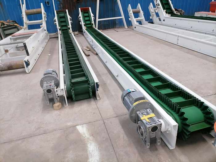 animal feed conveyor