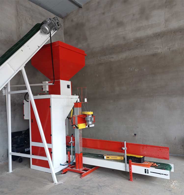 1.5-2.5t/h bird chicken feed pellet making line installation site