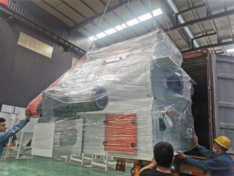 1T/H Double shaft animal feed mixer machine packing