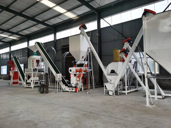 Simple Design SZLH250 Poultry feed pellet production plant solution project