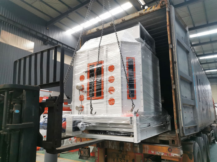 SZLH350 feed pellet machine and cooler packing and shipping to Peru