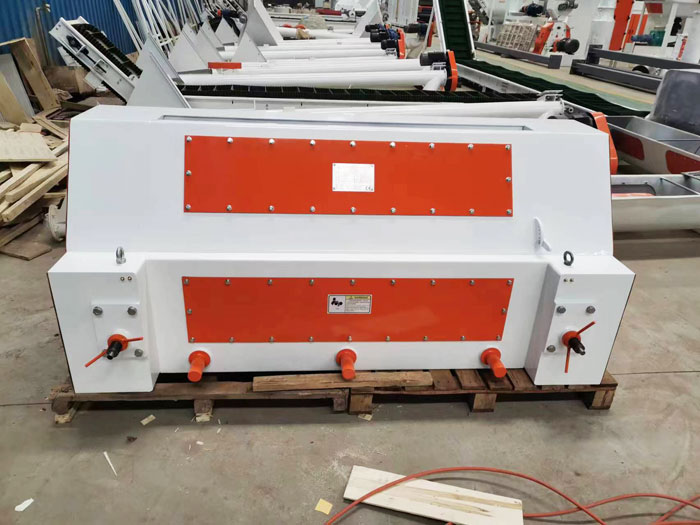 SSLGS20×140 Feed Pellet Crumble Machine packing and shipping