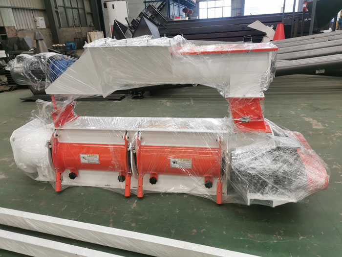SZLH250 feed pellet making machine and conveyor packing and shipping to Jiangxi Province, China