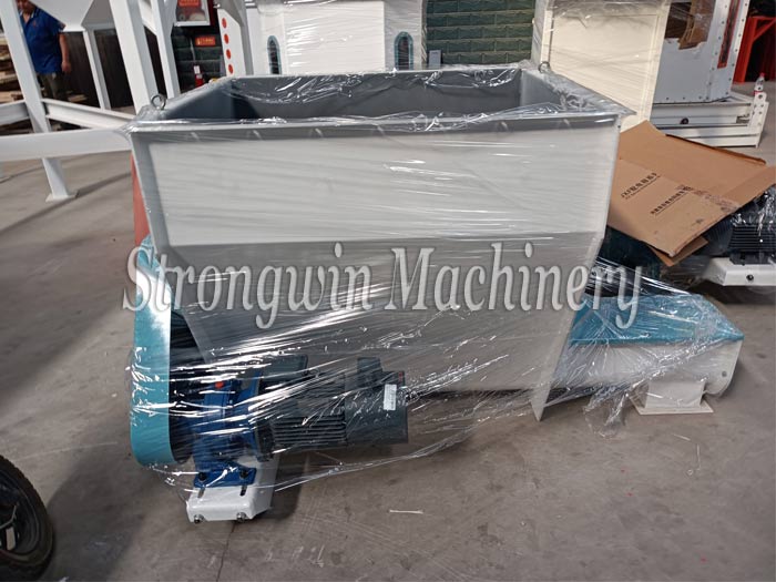 Parts of SZLH320 livestock feed pellet plant equipments packing and shipping to Qinghai Province