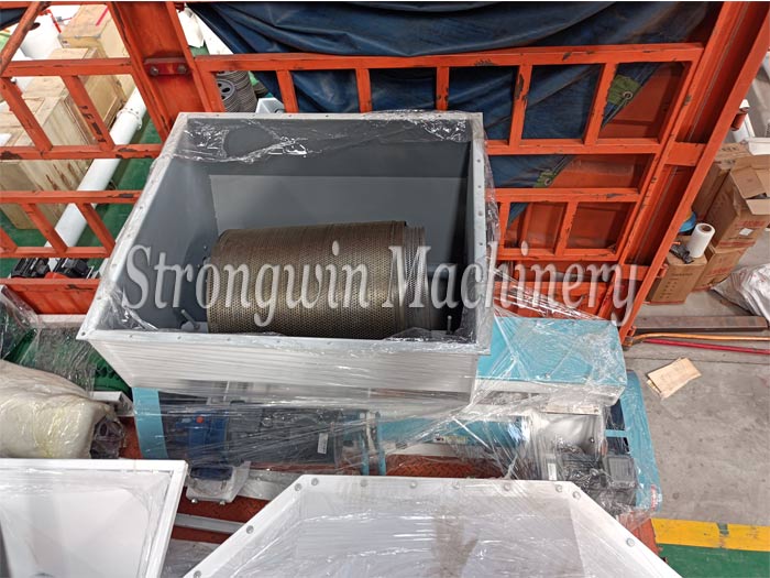 Parts of SZLH320 livestock feed pellet plant equipments packing and shipping to Qinghai Province