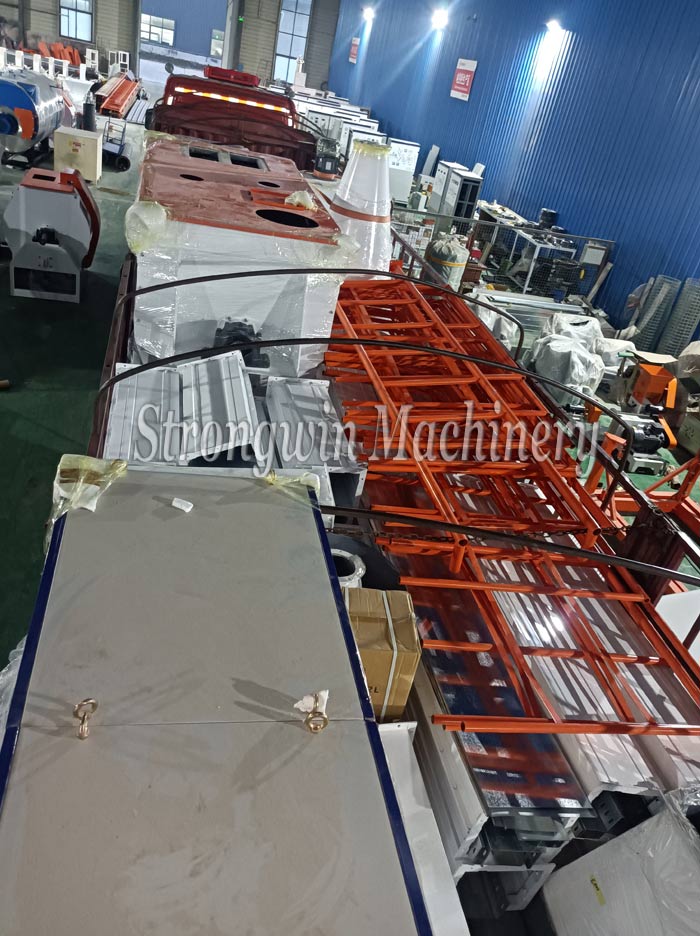 SZLH350 animal feed pellet production plant equipment packing and shipping to Yushu City, China