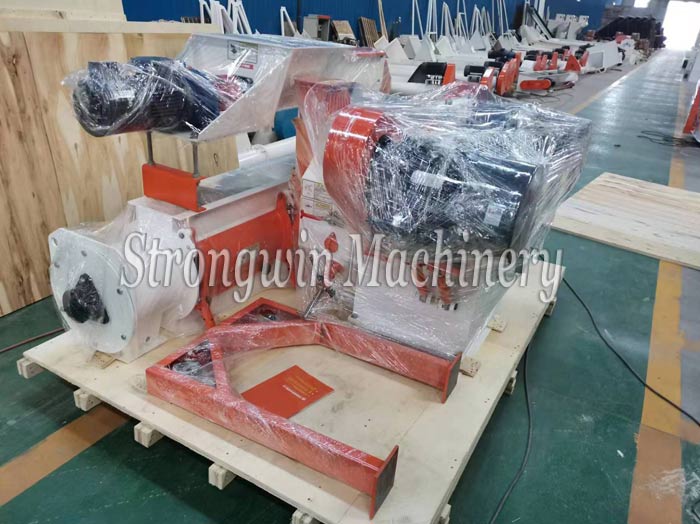 SZLH250 Poultry Feed Pellet Machine and Feed Mixer Machine Packing and Shipping to Romania