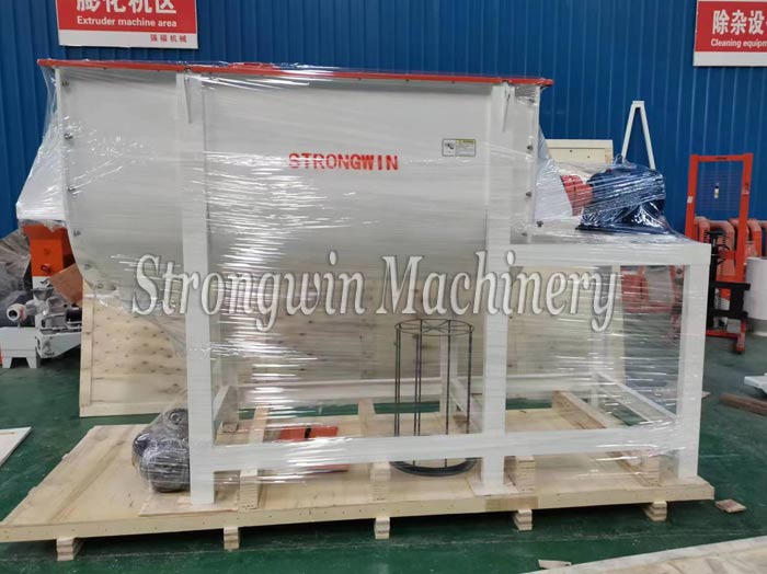 SZLH250 Poultry Feed Pellet Machine and Feed Mixer Machine Packing and Shipping to Romania
