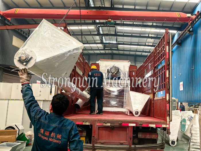 Powder mixing machine and conveyor packing and shipping to Zhejiang Province