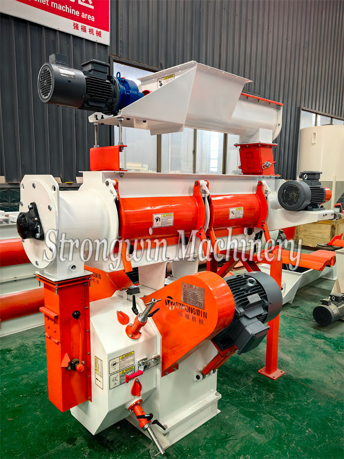SZLH250 feed pellet machine and DGP160 fish feed extruder packing and shipping to Ecuador