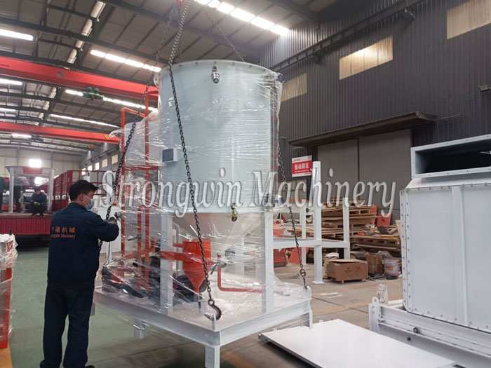 Part equipments of SZLH420 feed pellet production line packing and shipping to Gansu Province, China