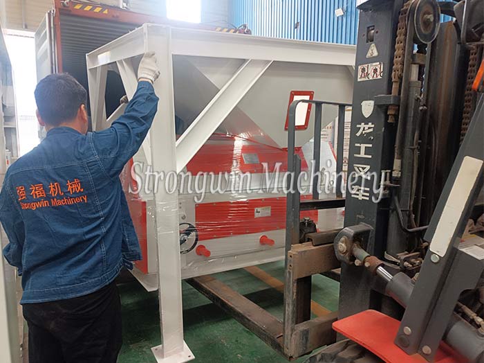 Animal feed production plant packing and shipping to Côte d’Ivoire