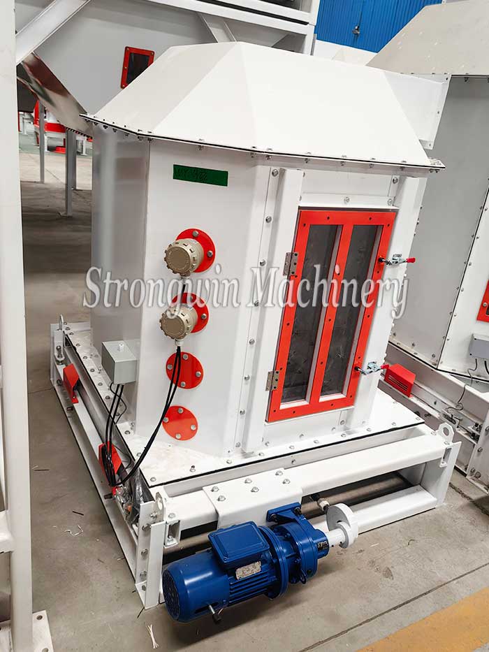 Feed Granulator, Cooler and Vibrating Screen packing and shipping to Uzbekistan