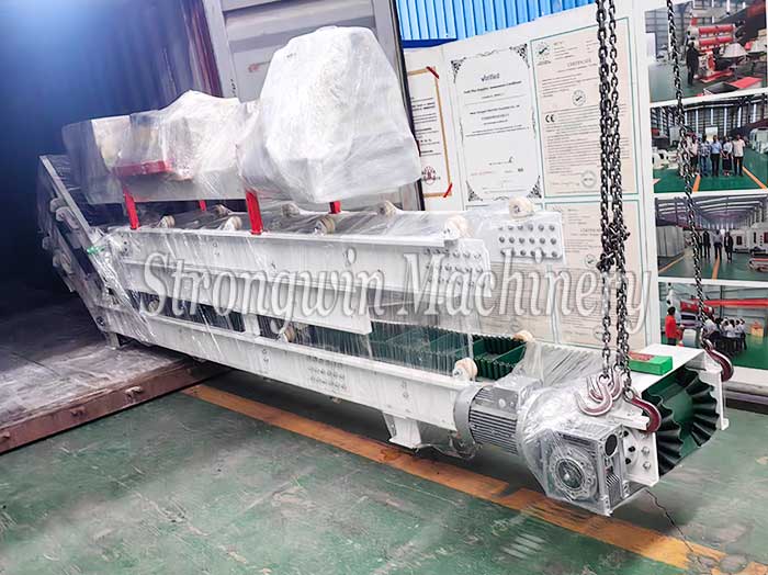 SZLH 250 Animal Feed Pellet Production Machines packing and shipping to Venezuela