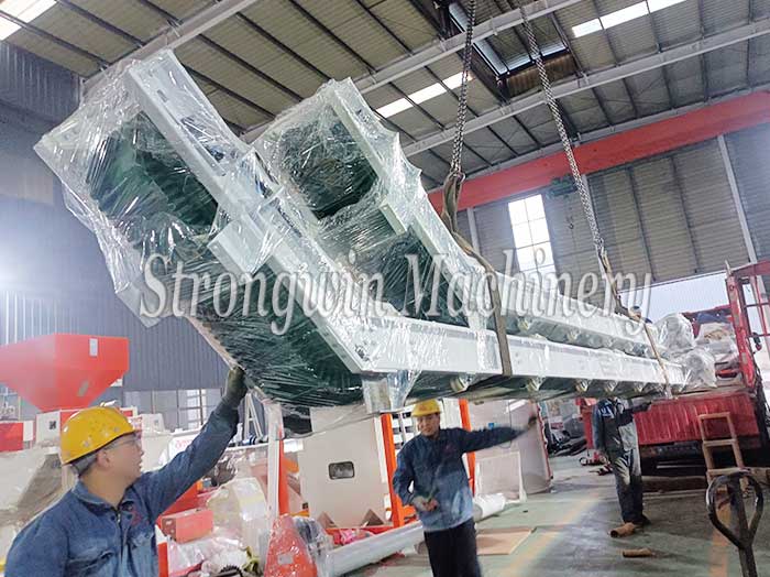 SZLH420 Ruminant Dry Grass Pellet Production Plant packing and shipping to Xinjiang Province, China