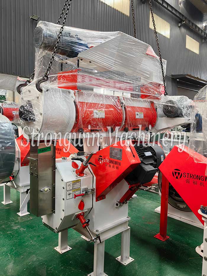 Packing in progress — SZLH250 animal feed production plant is on its way to Zimbabwe