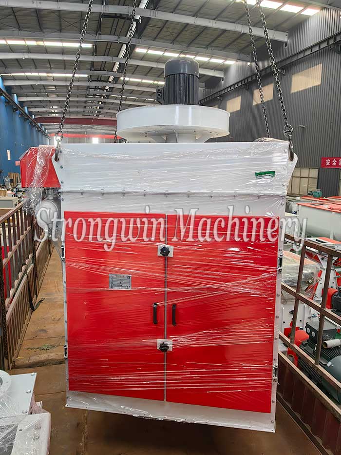 Packing in progress — 55kW Animal Feed Crushing System Machines are on its way to Henan Province, China.