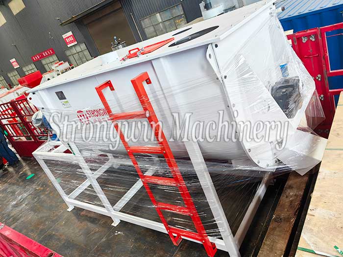 Packing in progress — an SZLH320 animal feed production plant is on its way to Inner Mongolia, China.